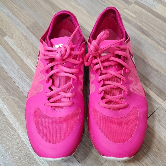 Pink Nikes - Picture 2 of 3